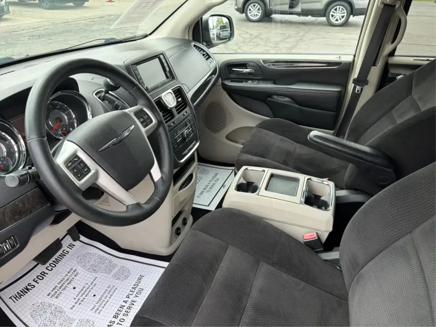 2014 Chrysler Town and Country Touring (2C4RC1BG7ER) with an 3.6L V6 DOHC 24V engine, 6-Speed Automatic transmission, located at 880 E. National Road, Vandalia, OH, 45377, (937) 908-9800, 39.891918, -84.183594 - Whether you're shuttling kids to practice, commuting up and down I-75, or packing up for a weekend at the National Museum of the U.S. Air Force, a minivan that's comfortable, capable, and easy to live with can make every day smoother. This 2014 Chrysler Town and Country Touring is built for real-l- Photo#9