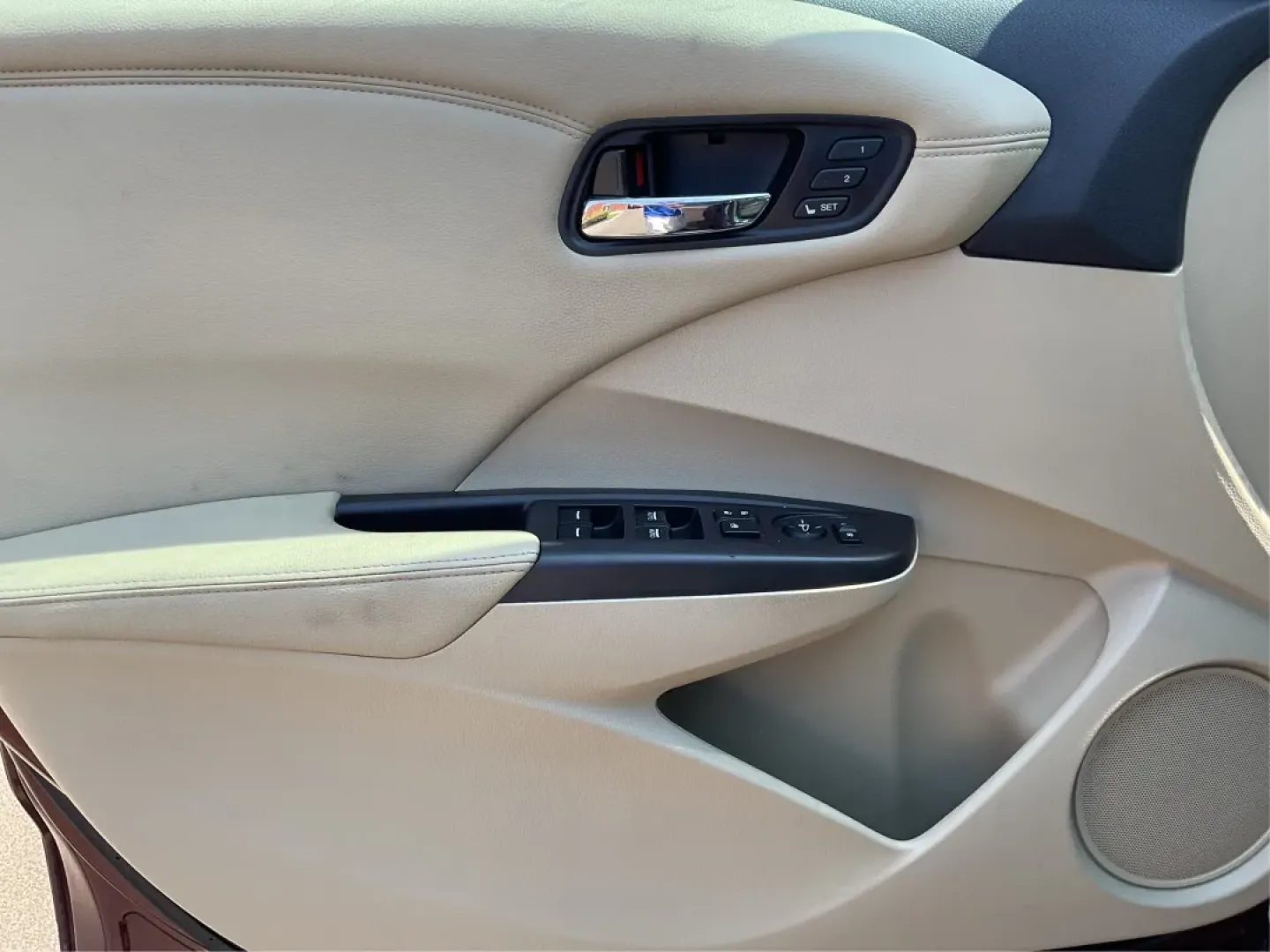 2016 Acura RDX 6-Spd AT (5J8TB3H33GL) with an 3.5L V6 DOHC 24V engine, 6-Speed Automatic transmission, located at 8750 N County Rd 25A, Piqua, OH, 45356, (937) 908-9800, 40.164391, -84.232513 - **Conquer the Road with Confidence: 2016 Acura RDX at Advantage Car and Credit!**<br /> <br /> Are you seeking a reliable vehicle that perfectly balances luxury, comfort, and practicality? Look no further than this stunning 2016 Acura RDX, available now at Advantage Car and Credit in Fairborn, OH. T - Photo#18