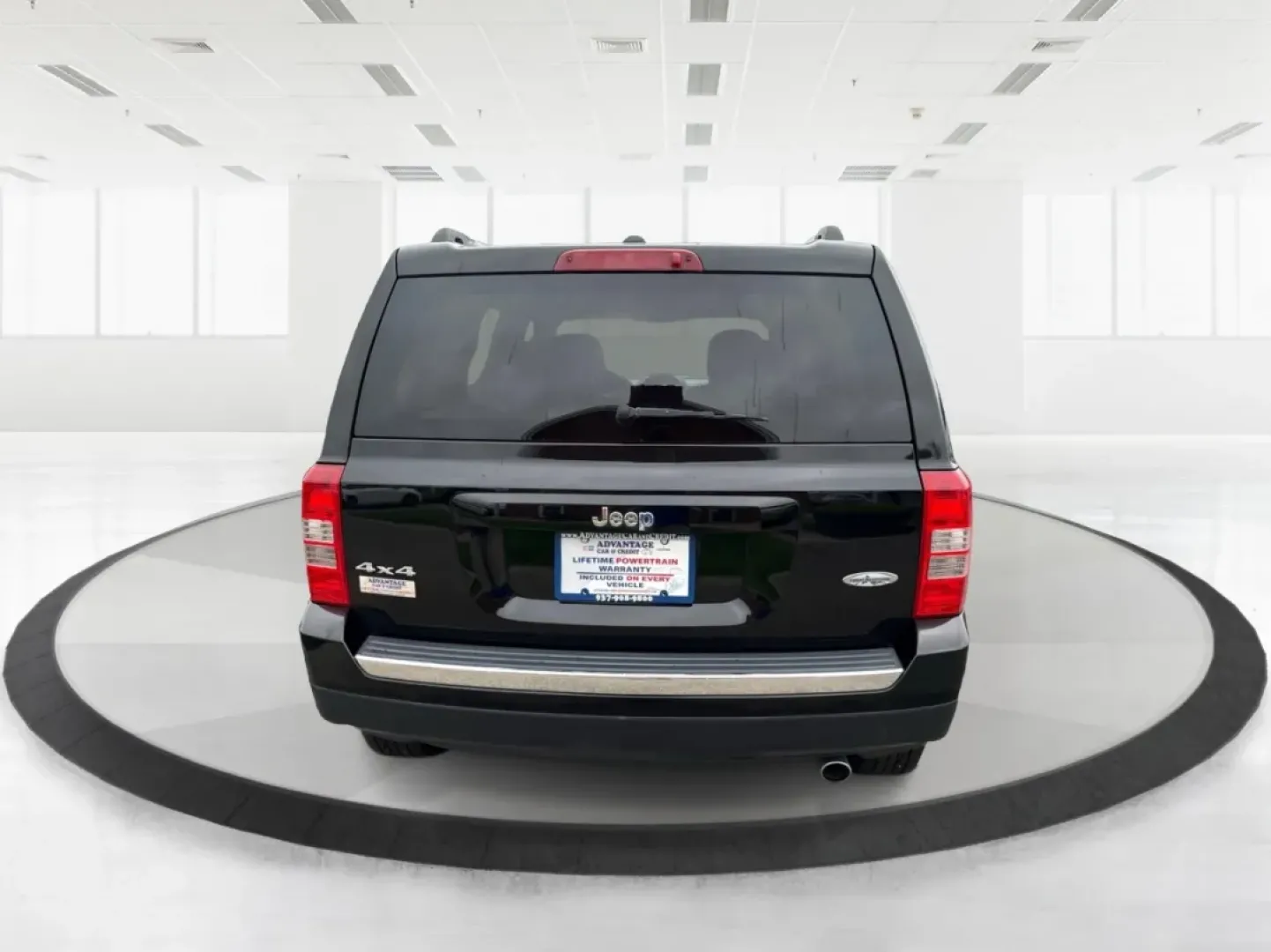 2016 Jeep Patriot High Altitude Edition (1C4NJRFB0GD) with an 2.4L I-4 DOHC engine, Automatic transmission, located at 4508 South Dixie Dr, Moraine, OH, 45439, (937) 908-9800, 39.689976, -84.218452 - **Explore Your Next Adventure in the 2016 Jeep Patriot High Altitude Edition!**<br /> <br /> Are you ready to elevate your lifestyle and embark on thrilling weekend adventures or effortlessly tackle your daily commute? The 2016 Jeep Patriot High Altitude Edition is the perfect SUV for those who crav - Photo#3