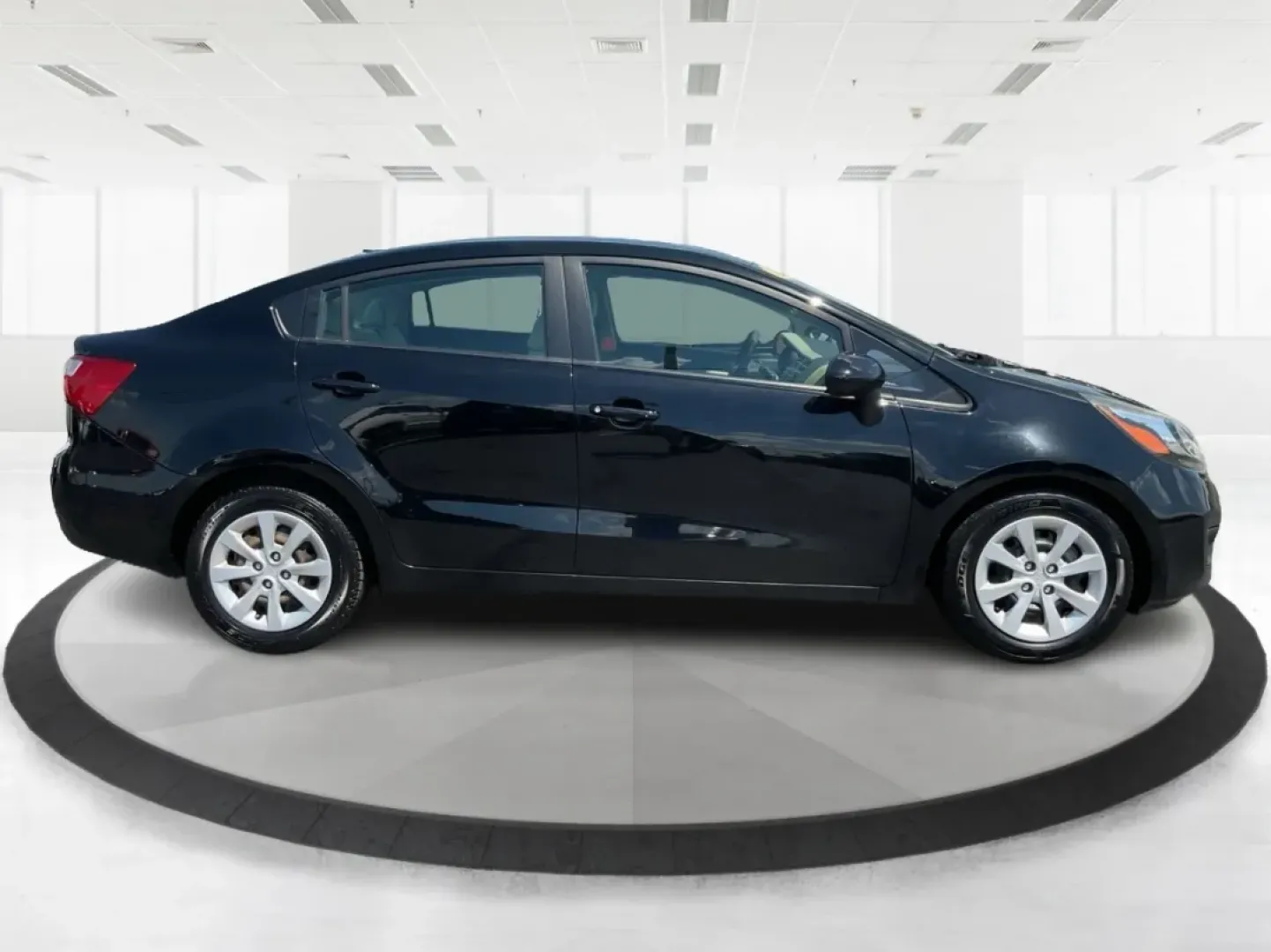 2013 Kia Rio LX (KNADM4A35D6) with an 1.6L I-4 gasoline direct injection engine, located at 1230 East Main St, Xenia, OH, 45385, (937) 908-9800, 39.688026, -83.910172 - Looking for a compact car that perfectly balances style, efficiency, and comfort? The 2013 Kia Rio LX is just what you need! Ideal for daily commutes, weekend getaways, or even as a reliable first car for young drivers, this sedan delivers a fantastic driving experience without breaking the bank. At - Photo#1