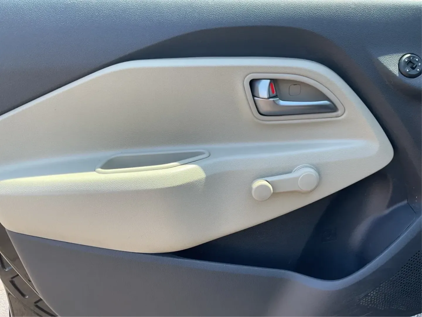 2013 Kia Rio LX (KNADM4A35D6) with an 1.6L I-4 gasoline direct injection engine, located at 1230 East Main St, Xenia, OH, 45385, (937) 908-9800, 39.688026, -83.910172 - Looking for a compact car that perfectly balances style, efficiency, and comfort? The 2013 Kia Rio LX is just what you need! Ideal for daily commutes, weekend getaways, or even as a reliable first car for young drivers, this sedan delivers a fantastic driving experience without breaking the bank. At - Photo#17