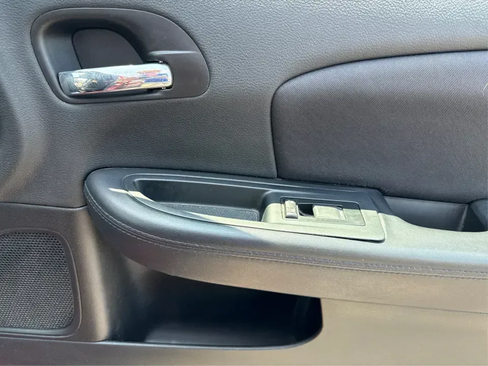 2014 Chrysler 200 Touring (1C3CCBBB6EN) with an 2.4L L4 DOHC 16V engine, 6-Speed Automatic transmission, located at 8750 N County Rd 25A, Piqua, OH, 45356, (937) 908-9800, 40.164391, -84.232513 - **Discover Freedom and Comfort with this 2014 Chrysler 200 Touring at Advantage Car and Credit!**<br /> <br /> Are you ready to elevate your driving experience? Whether you're a busy professional looking for a reliable daily commuter or a growing family in need of a safe and stylish sedan, the 2014 - Photo#20