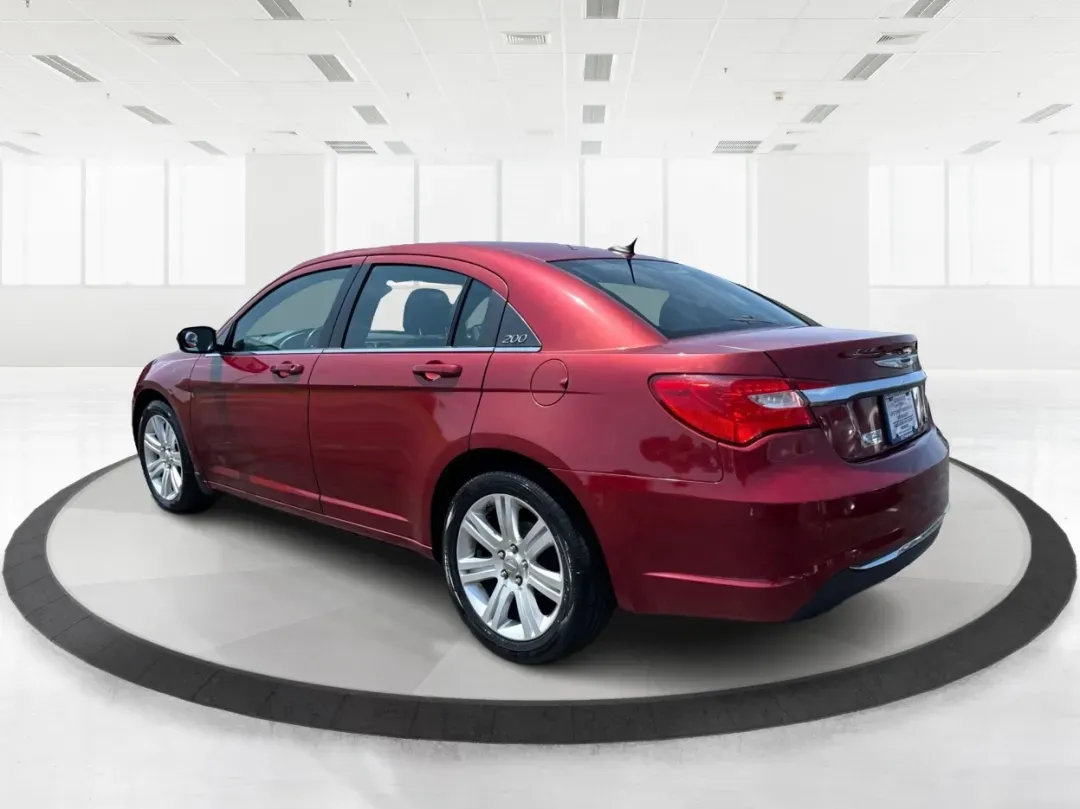 2014 Chrysler 200 Touring (1C3CCBBB6EN) with an Other engine, located at 1230 East Main St, Xenia, OH, 45385, (937) 908-9800, 39.688026, -83.910172 - **Discover Freedom and Comfort with this 2014 Chrysler 200 Touring at Advantage Car and Credit!**<br /> <br /> Are you ready to elevate your driving experience? Whether you're a busy professional looking for a reliable daily commuter or a growing family in need of a safe and stylish sedan, the 2014 - Photo#4