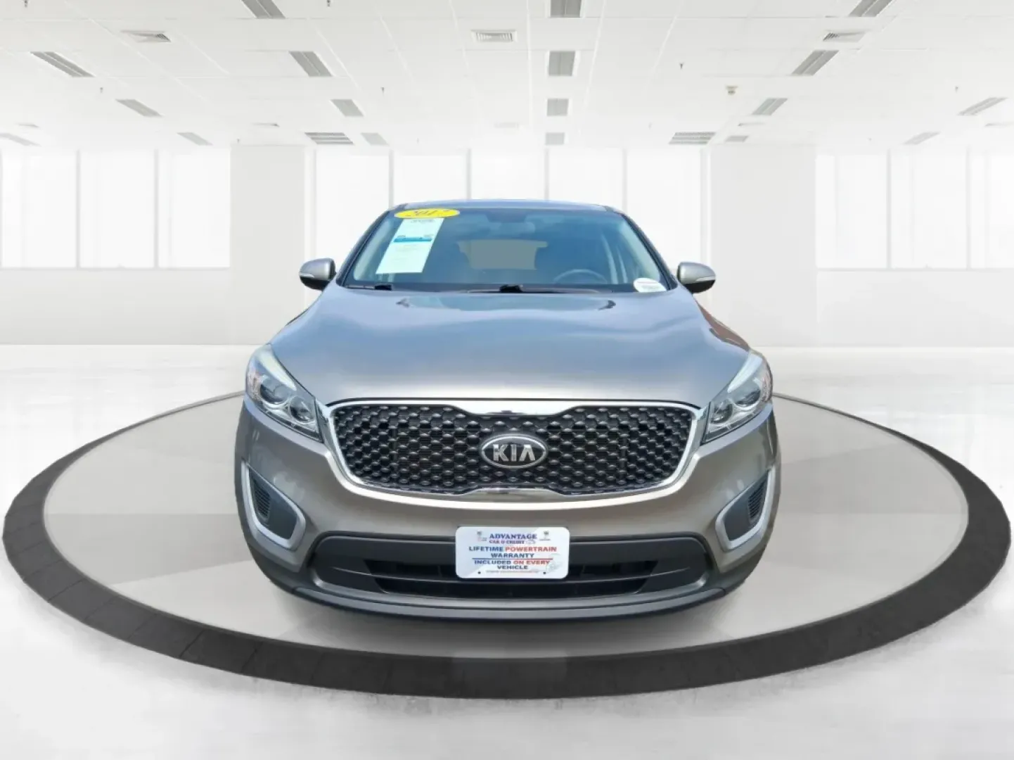 2017 Kia Sorento 2.4L L (5XYPG4A32HG) with an 2.4L I-4 gasoline direct injection engine, located at 8750 N County Rd 25A, Piqua, OH, 45356, (937) 908-9800, 40.164391, -84.232513 - **Unleash Your Adventurous Spirit with this 2017 Kia Sorento at Advantage Car and Credit in Xenia, OH!**<br /> <br /> Are you ready to elevate your family adventures or conquer your daily commute? Look no further than the 2017 Kia Sorento, a versatile SUV that perfectly aligns with your lifestyle ne - Photo#7