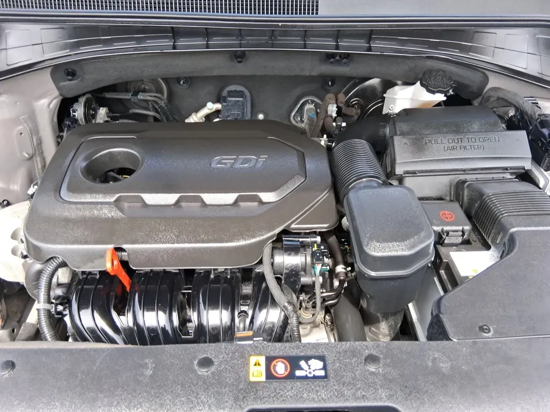 2017 Kia Sorento 2.4L L (5XYPG4A32HG) with an 2.4L I-4 gasoline direct injection engine, located at 8750 N County Rd 25A, Piqua, OH, 45356, (937) 908-9800, 40.164391, -84.232513 - **Unleash Your Adventurous Spirit with this 2017 Kia Sorento at Advantage Car and Credit in Xenia, OH!**<br /> <br /> Are you ready to elevate your family adventures or conquer your daily commute? Look no further than the 2017 Kia Sorento, a versatile SUV that perfectly aligns with your lifestyle ne - Photo#11