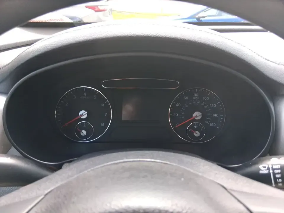 2017 Kia Sorento 2.4L L (5XYPG4A32HG) with an 2.4L I-4 gasoline direct injection engine, 6A transmission, located at 4508 South Dixie Dr, Moraine, OH, 45439, (937) 908-9800, 39.689976, -84.218452 - **Unleash Your Adventurous Spirit with this 2017 Kia Sorento at Advantage Car and Credit in Xenia, OH!**<br /> <br /> Are you ready to elevate your family adventures or conquer your daily commute? Look no further than the 2017 Kia Sorento, a versatile SUV that perfectly aligns with your lifestyle ne - Photo#15