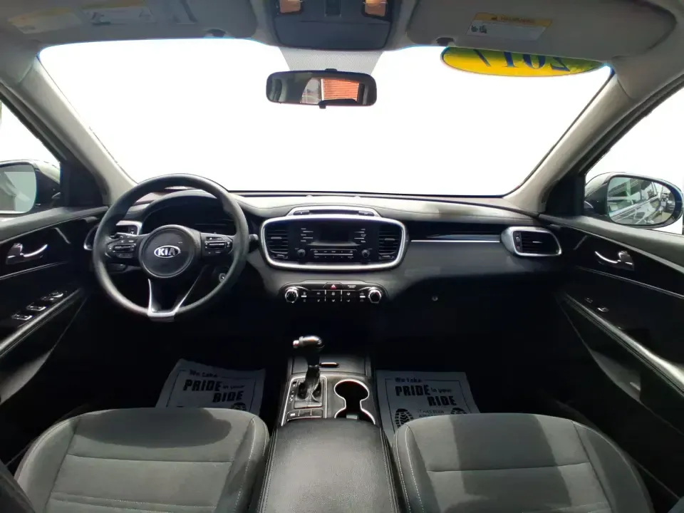 2017 Kia Sorento 2.4L L (5XYPG4A32HG) with an 2.4L I-4 gasoline direct injection engine, 6A transmission, located at 4508 South Dixie Dr, Moraine, OH, 45439, (937) 908-9800, 39.689976, -84.218452 - **Unleash Your Adventurous Spirit with this 2017 Kia Sorento at Advantage Car and Credit in Xenia, OH!**<br /> <br /> Are you ready to elevate your family adventures or conquer your daily commute? Look no further than the 2017 Kia Sorento, a versatile SUV that perfectly aligns with your lifestyle ne - Photo#19