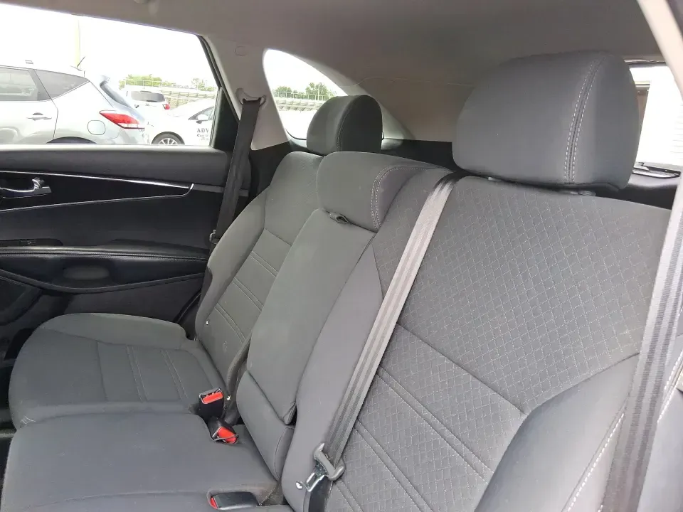 2017 Kia Sorento 2.4L L (5XYPG4A32HG) with an 2.4L I-4 gasoline direct injection engine, 6A transmission, located at 880 E. National Road, Vandalia, OH, 45377, (937) 908-9800, 39.891918, -84.183594 - **Unleash Your Adventurous Spirit with this 2017 Kia Sorento at Advantage Car and Credit in Xenia, OH!**<br /> <br /> Are you ready to elevate your family adventures or conquer your daily commute? Look no further than the 2017 Kia Sorento, a versatile SUV that perfectly aligns with your lifestyle ne - Photo#10