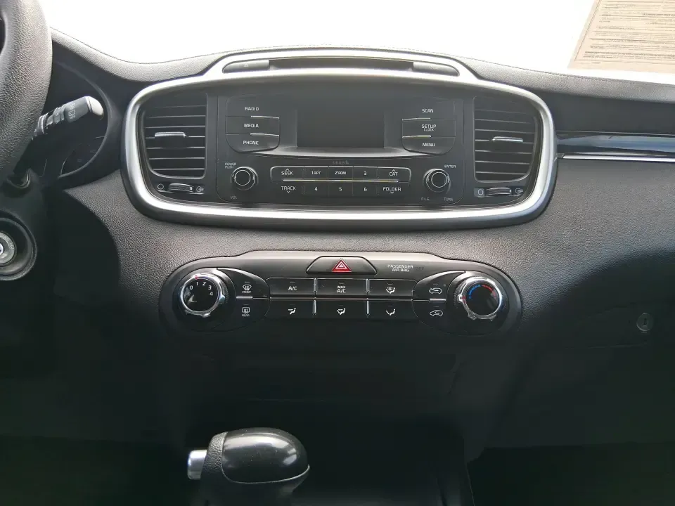 2017 Kia Sorento 2.4L L (5XYPG4A32HG) with an 2.4L I-4 gasoline direct injection engine, 6A transmission, located at 880 E. National Road, Vandalia, OH, 45377, (937) 908-9800, 39.891918, -84.183594 - **Unleash Your Adventurous Spirit with this 2017 Kia Sorento at Advantage Car and Credit in Xenia, OH!**<br /> <br /> Are you ready to elevate your family adventures or conquer your daily commute? Look no further than the 2017 Kia Sorento, a versatile SUV that perfectly aligns with your lifestyle ne - Photo#13