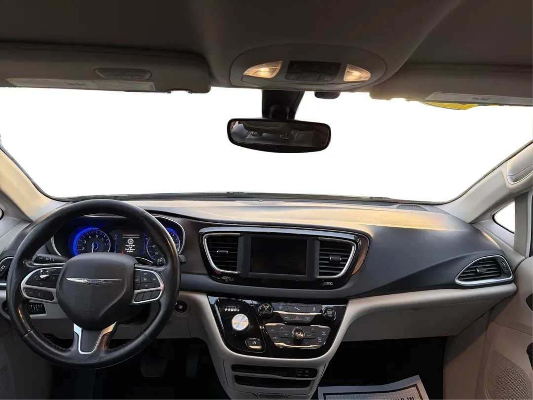 2019 Chrysler Pacifica Touring-L (2C4RC1BG5KR) with an 3.6L V6 DOHC 24V engine, 9-Speed Automatic transmission, located at 1099 N County Rd 25A, Troy, OH, 45373, (937) 908-9800, 40.057079, -84.212883 - **Experience Family Adventures with the 2019 Chrysler Pacifica Touring-L from Advantage Car and Credit!**<br /> <br /> Are you searching for the perfect vehicle to accommodate your family's growing needs? Look no further! The 2019 Chrysler Pacifica Touring-L is designed with families in mind, offeri - Photo#21