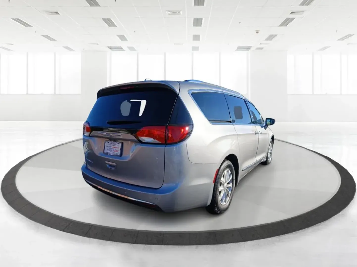 2019 Chrysler Pacifica Touring-L (2C4RC1BG5KR) with an 3.6L V6 DOHC 24V engine, 9-Speed Automatic transmission, located at 8750 N County Rd 25A, Piqua, OH, 45356, (937) 908-9800, 40.164391, -84.232513 - **Experience Family Adventures with the 2019 Chrysler Pacifica Touring-L from Advantage Car and Credit!**<br /> <br /> Are you searching for the perfect vehicle to accommodate your family's growing needs? Look no further! The 2019 Chrysler Pacifica Touring-L is designed with families in mind, offeri - Photo#2