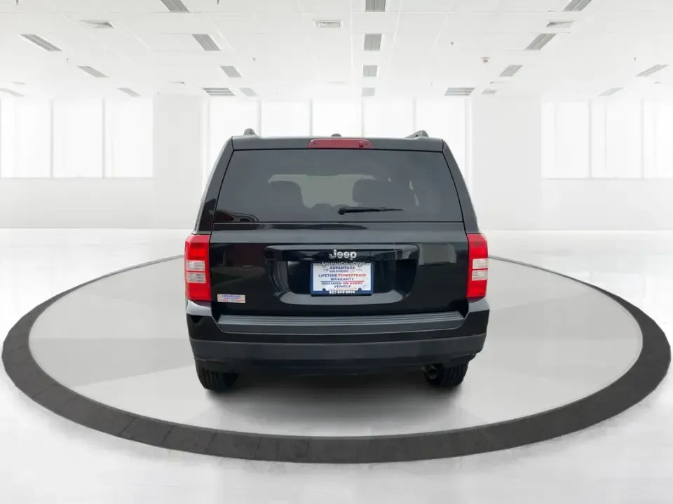 2017 Jeep Patriot Sport FWD (1C4NJPBAXHD) with an 2.4L I-4 DOHC engine, Automatic transmission, located at 1184 Kauffman Ave, Fairborn, OH, 45324, (937) 908-9800, 39.807072, -84.030914 - **Unlock Adventure with the 2017 Jeep Patriot Sport FWD at Advantage Car and Credit!**<br /> <br /> Are you ready to elevate your outdoor adventures or simply need a reliable vehicle for your daily commute? Look no further than the incredible 2017 Jeep Patriot Sport FWD, available now at Advantage C - Photo#3