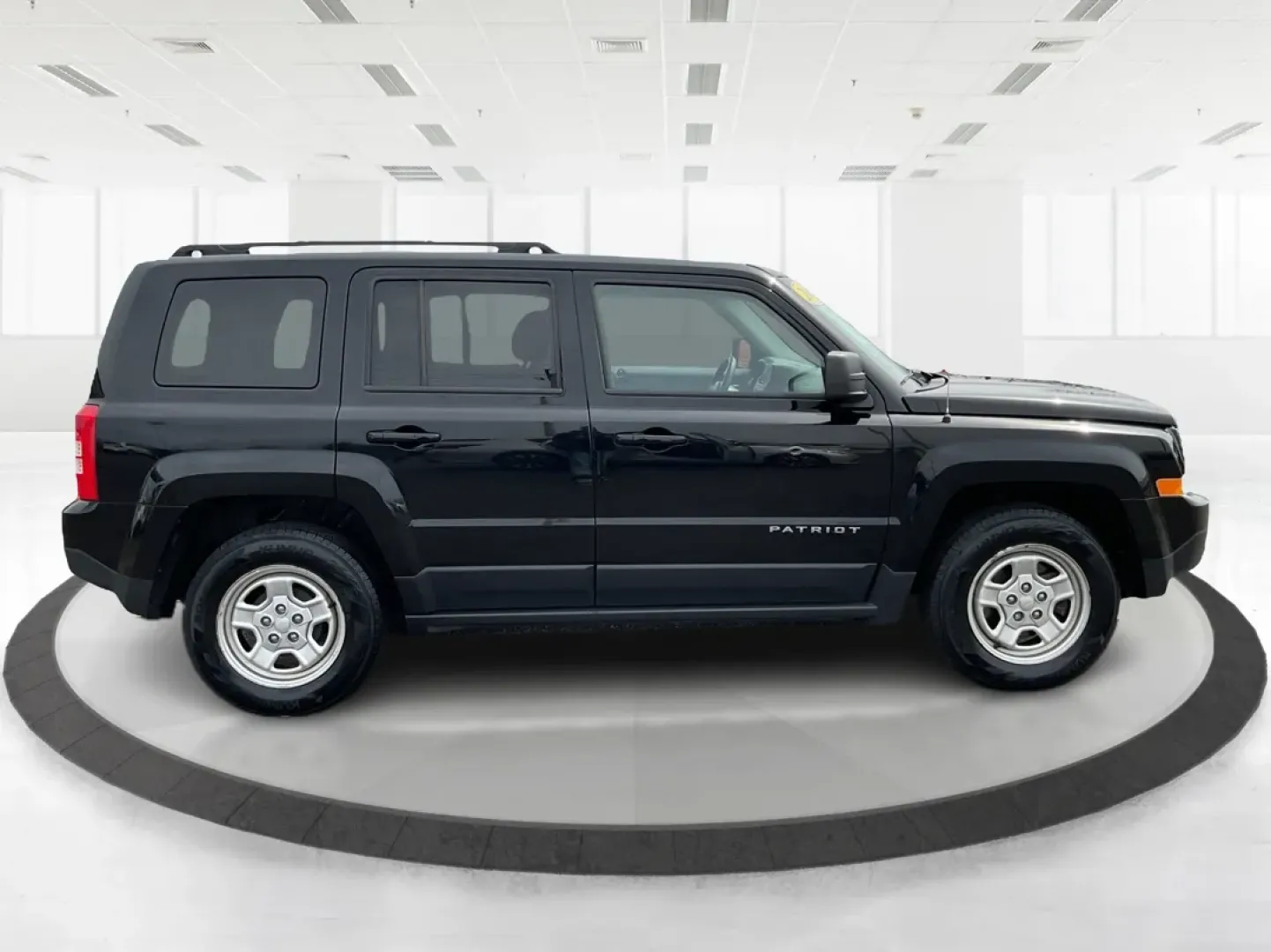 2017 Jeep Patriot Sport FWD (1C4NJPBAXHD) with an 2.4L I-4 DOHC engine, located at 8750 N County Rd 25A, Piqua, OH, 45356, (937) 908-9800, 40.164391, -84.232513 - **Unlock Adventure with the 2017 Jeep Patriot Sport FWD at Advantage Car and Credit!**<br /> <br /> Are you ready to elevate your outdoor adventures or simply need a reliable vehicle for your daily commute? Look no further than the incredible 2017 Jeep Patriot Sport FWD, available now at Advantage C - Photo#1