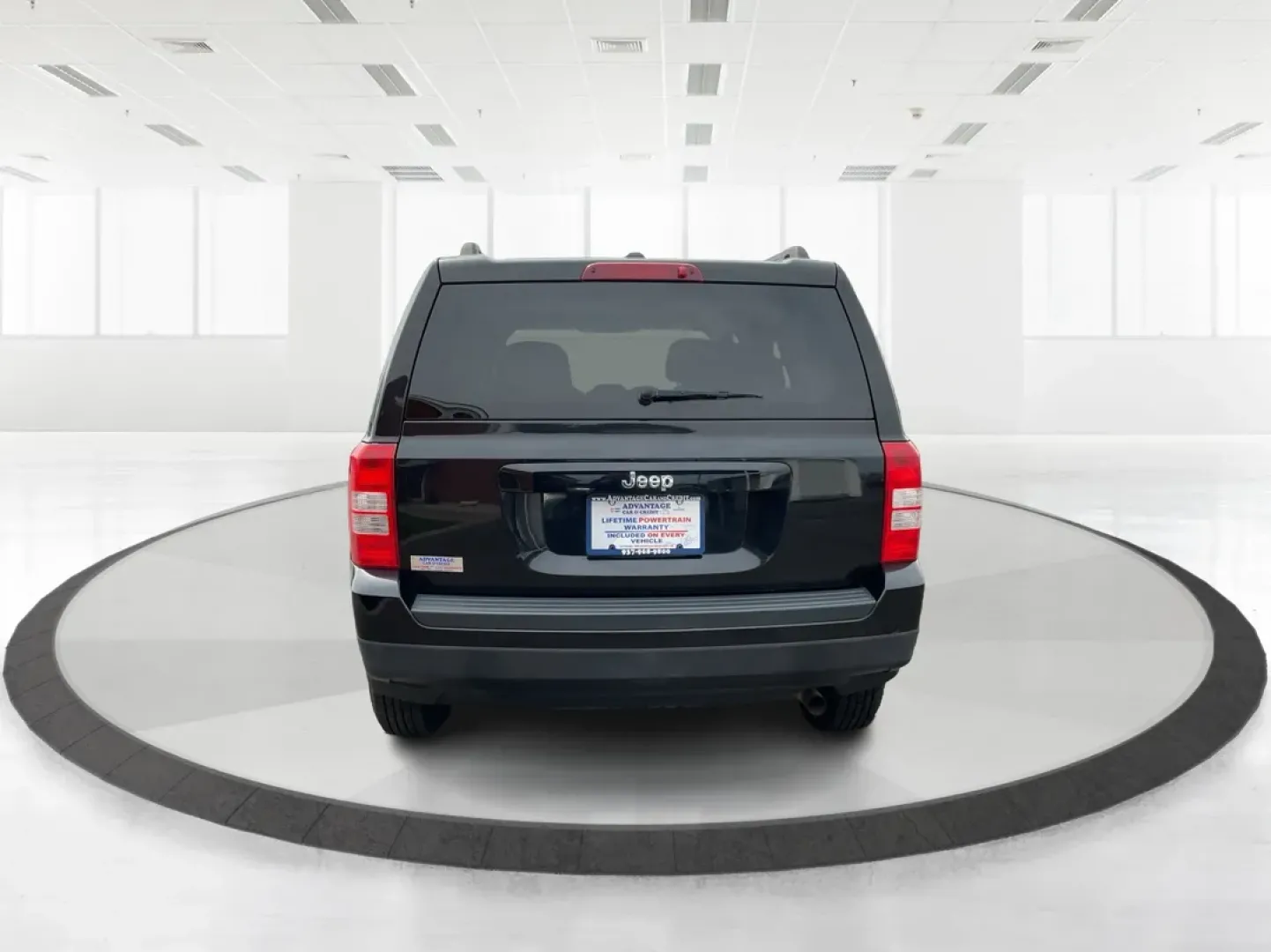 2017 Jeep Patriot Sport FWD (1C4NJPBAXHD) with an 2.4L I-4 DOHC engine, located at 8750 N County Rd 25A, Piqua, OH, 45356, (937) 908-9800, 40.164391, -84.232513 - **Unlock Adventure with the 2017 Jeep Patriot Sport FWD at Advantage Car and Credit!**<br /> <br /> Are you ready to elevate your outdoor adventures or simply need a reliable vehicle for your daily commute? Look no further than the incredible 2017 Jeep Patriot Sport FWD, available now at Advantage C - Photo#3