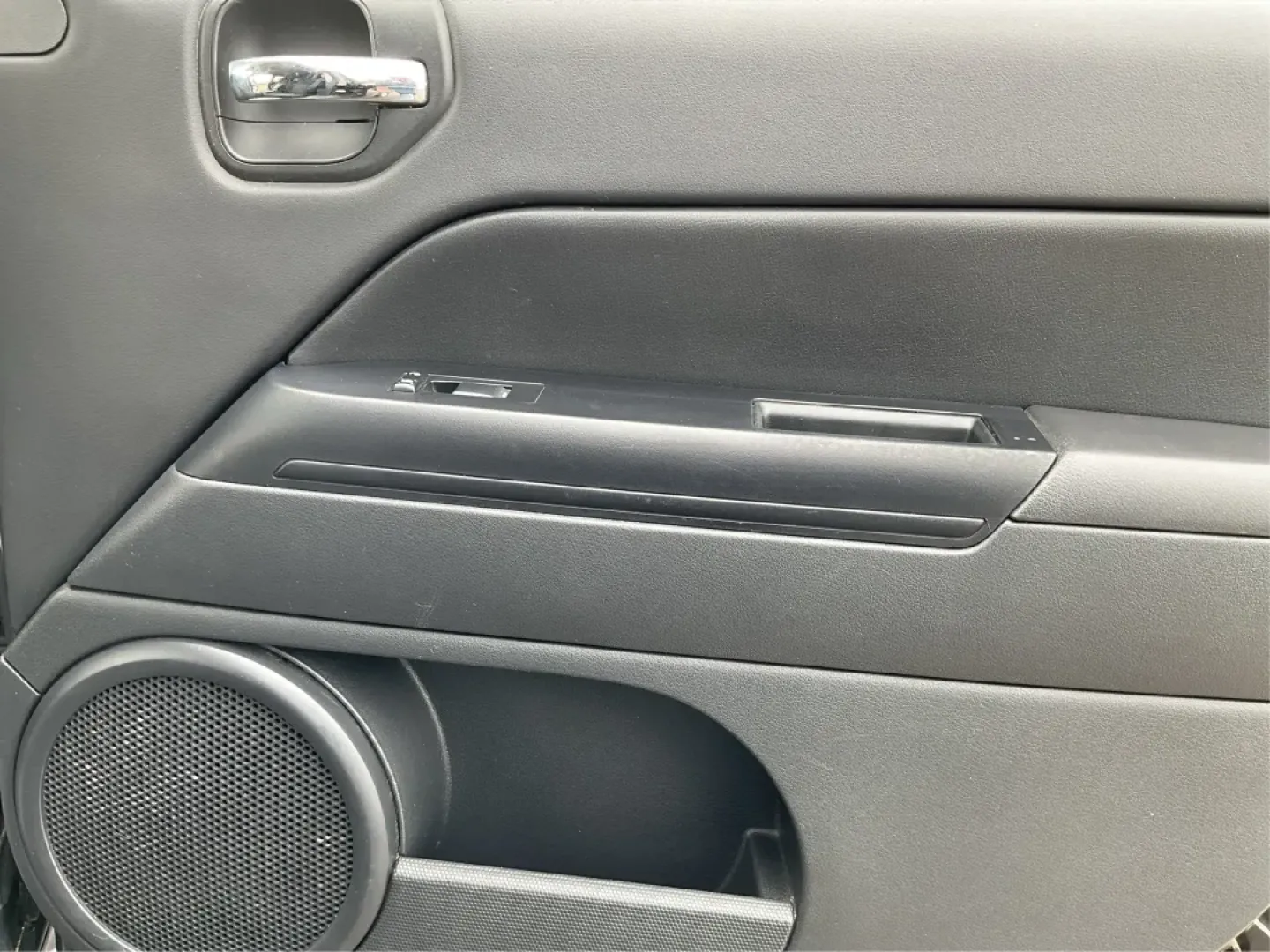 2017 Jeep Patriot Sport FWD (1C4NJPBAXHD) with an 2.4L I-4 DOHC engine, located at 8750 N County Rd 25A, Piqua, OH, 45356, (937) 908-9800, 40.164391, -84.232513 - **Unlock Adventure with the 2017 Jeep Patriot Sport FWD at Advantage Car and Credit!**<br /> <br /> Are you ready to elevate your outdoor adventures or simply need a reliable vehicle for your daily commute? Look no further than the incredible 2017 Jeep Patriot Sport FWD, available now at Advantage C - Photo#18