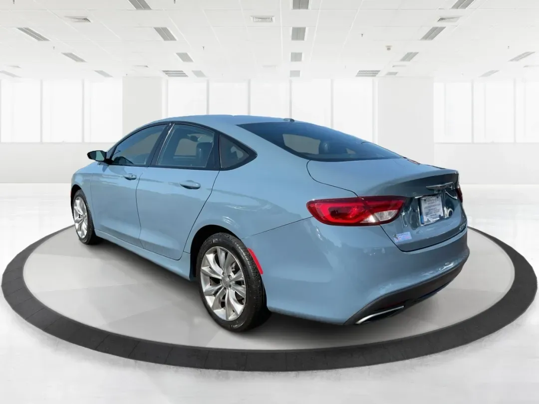 2015 Chrysler 200 S (1C3CCCBB8FN) with an Other engine, located at 401 Woodman Dr, Riverside, OH, 45431, (937) 908-9800, 39.760899, -84.123421 - 2015 Chrysler 200 S - Photo#4