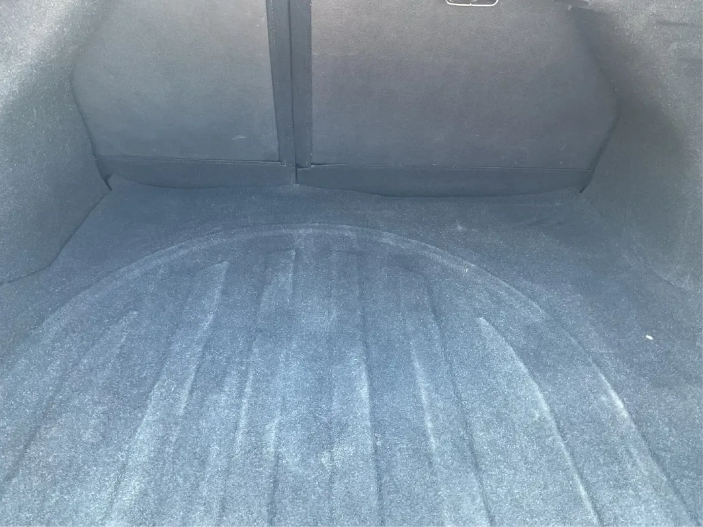 2013 Hyundai Elantra GLS (5NPDH4AE6DH) with an 1.8L I-4 DOHC engine, located at 401 Woodman Dr, Riverside, OH, 45431, (937) 908-9800, 39.760899, -84.123421 - **Unlock the Freedom of the Open Road with the 2013 Hyundai Elantra GLS** <br /> <br /> Are you ready to elevate your daily commute or embark on new adventures without breaking the bank? The 2013 Hyundai Elantra GLS, available at Advantage Car and Credit in Fairborn, OH, is the ideal sedan for budg - Photo#12