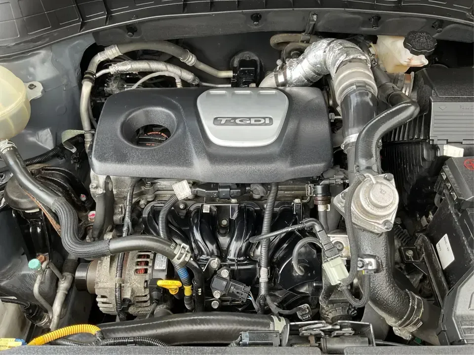 2016 Hyundai Tucson Eco (KM8J3CA24GU) with an 1.6L I-4 gasoline direct injection engine, 7A transmission, located at 401 Woodman Dr, Riverside, OH, 45431, (937) 908-9800, 39.760899, -84.123421 - **Adventure Awaits: 2016 Hyundai Tucson Eco Your Perfect Companion for Daily Drives and Weekend Getaways!**<br /> <br /> At Advantage Car and Credit, located at 1184 Kauffman Ave, Fairborn, OH 45324, we understand that life is an adventure, and having the right vehicle can make all the difference. - Photo#11