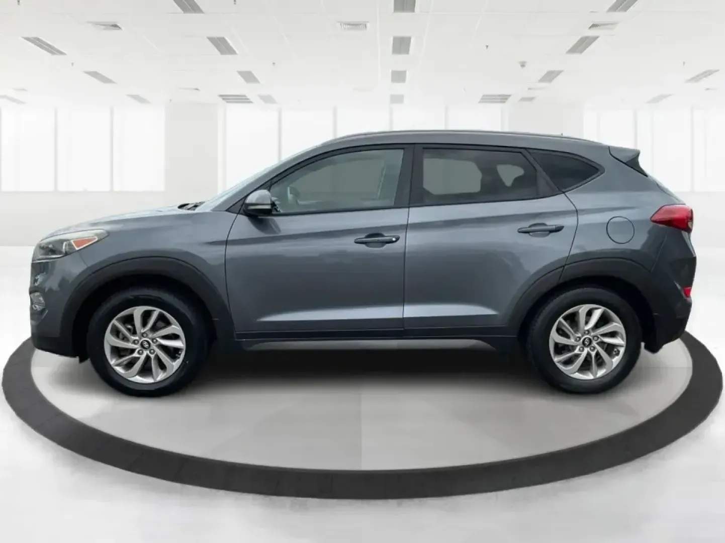 2016 Hyundai Tucson Eco (KM8J3CA24GU) with an 1.6L I-4 gasoline direct injection engine, 7A transmission, located at 880 E. National Road, Vandalia, OH, 45377, (937) 908-9800, 39.891918, -84.183594 - **Adventure Awaits: 2016 Hyundai Tucson Eco Your Perfect Companion for Daily Drives and Weekend Getaways!**<br /> <br /> At Advantage Car and Credit, located at 1184 Kauffman Ave, Fairborn, OH 45324, we understand that life is an adventure, and having the right vehicle can make all the difference. - Photo#5