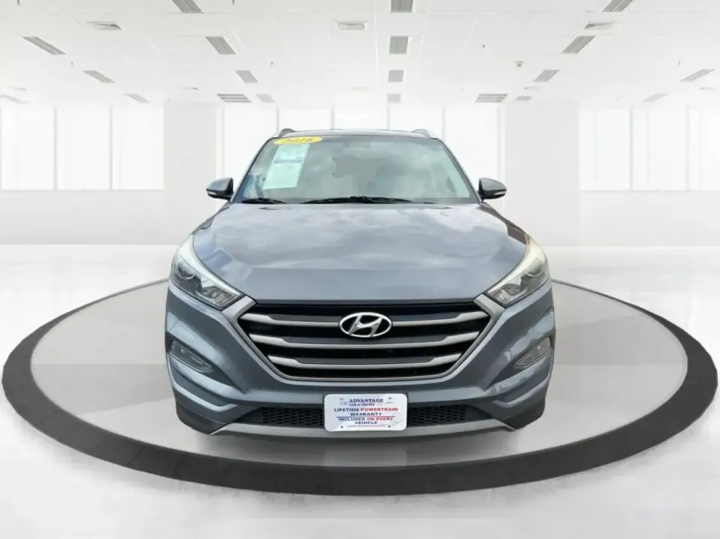 2016 Hyundai Tucson Eco (KM8J3CA24GU) with an 1.6L I-4 gasoline direct injection engine, 7A transmission, located at 880 E. National Road, Vandalia, OH, 45377, (937) 908-9800, 39.891918, -84.183594 - **Adventure Awaits: 2016 Hyundai Tucson Eco Your Perfect Companion for Daily Drives and Weekend Getaways!**<br /> <br /> At Advantage Car and Credit, located at 1184 Kauffman Ave, Fairborn, OH 45324, we understand that life is an adventure, and having the right vehicle can make all the difference. - Photo#7