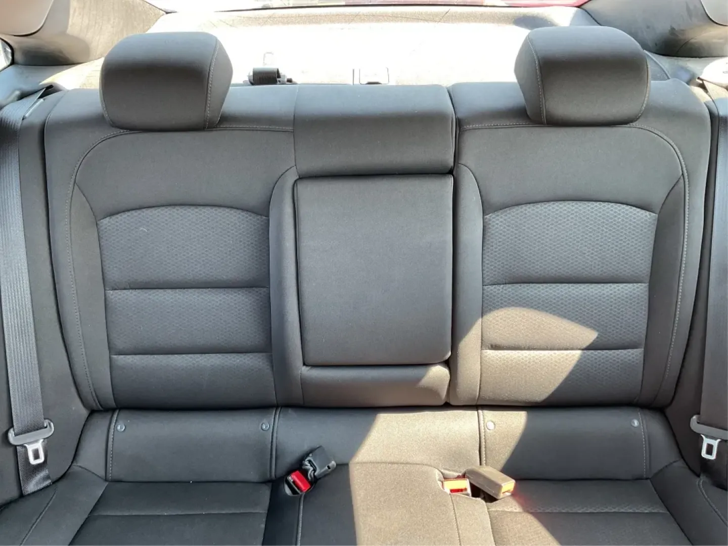 2018 Chevrolet Malibu 1LS (1G1ZB5ST0JF) with an ECOTEC 1.5L I-4 gasoline direct injection engine, located at 880 E. National Road, Vandalia, OH, 45377, (937) 908-9800, 39.891918, -84.183594 - **Experience Unmatched Comfort and Style with the 2018 Chevrolet Malibu at Advantage Car and Credit in Fairborn, OH!**<br /> <br /> Are you in the market for a dependable sedan that effortlessly balances style, comfort, and cutting-edge technology? Look no further than the stunning 2018 Chevrolet Ma - Photo#14