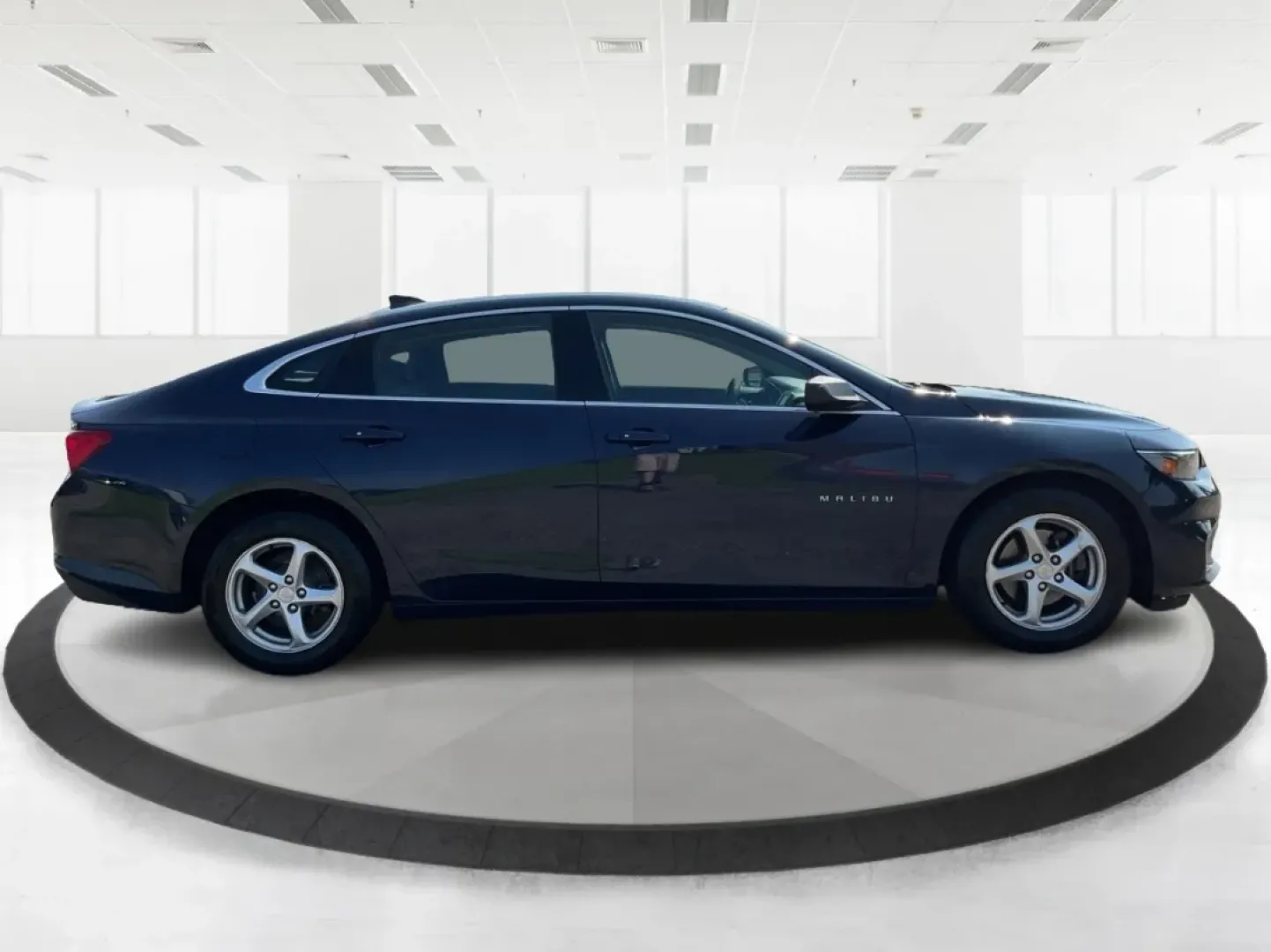 2018 Chevrolet Malibu 1LS (1G1ZB5ST0JF) with an ECOTEC 1.5L I-4 gasoline direct injection engine, located at 1184 Kauffman Ave, Fairborn, OH, 45324, (937) 908-9800, 39.807072, -84.030914 - **Experience Unmatched Comfort and Style with the 2018 Chevrolet Malibu at Advantage Car and Credit in Fairborn, OH!**<br /> <br /> Are you in the market for a dependable sedan that effortlessly balances style, comfort, and cutting-edge technology? Look no further than the stunning 2018 Chevrolet Ma - Photo#1