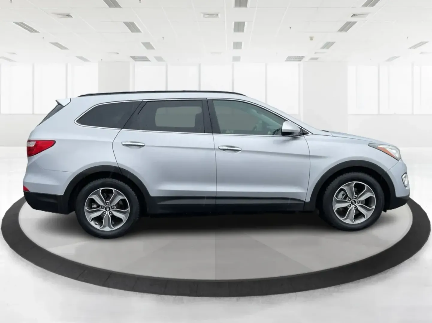 2014 Hyundai Santa Fe GLS (KM8SM4HF5EU) with an Lambda II 3.3L V-6 gasoline direct injection engine, located at 8750 N County Rd 25A, Piqua, OH, 45356, (937) 908-9800, 40.164391, -84.232513 - Looking for the perfect SUV to complement your busy lifestyle? Look no further than the 2014 Hyundai Santa Fe GLS, a vehicle designed for families, adventurers, and commuters alike. This reliable SUV, available at Advantage Car and Credit in Fairborn, OH, provides ample space, comfort, and modern fe - Photo#1