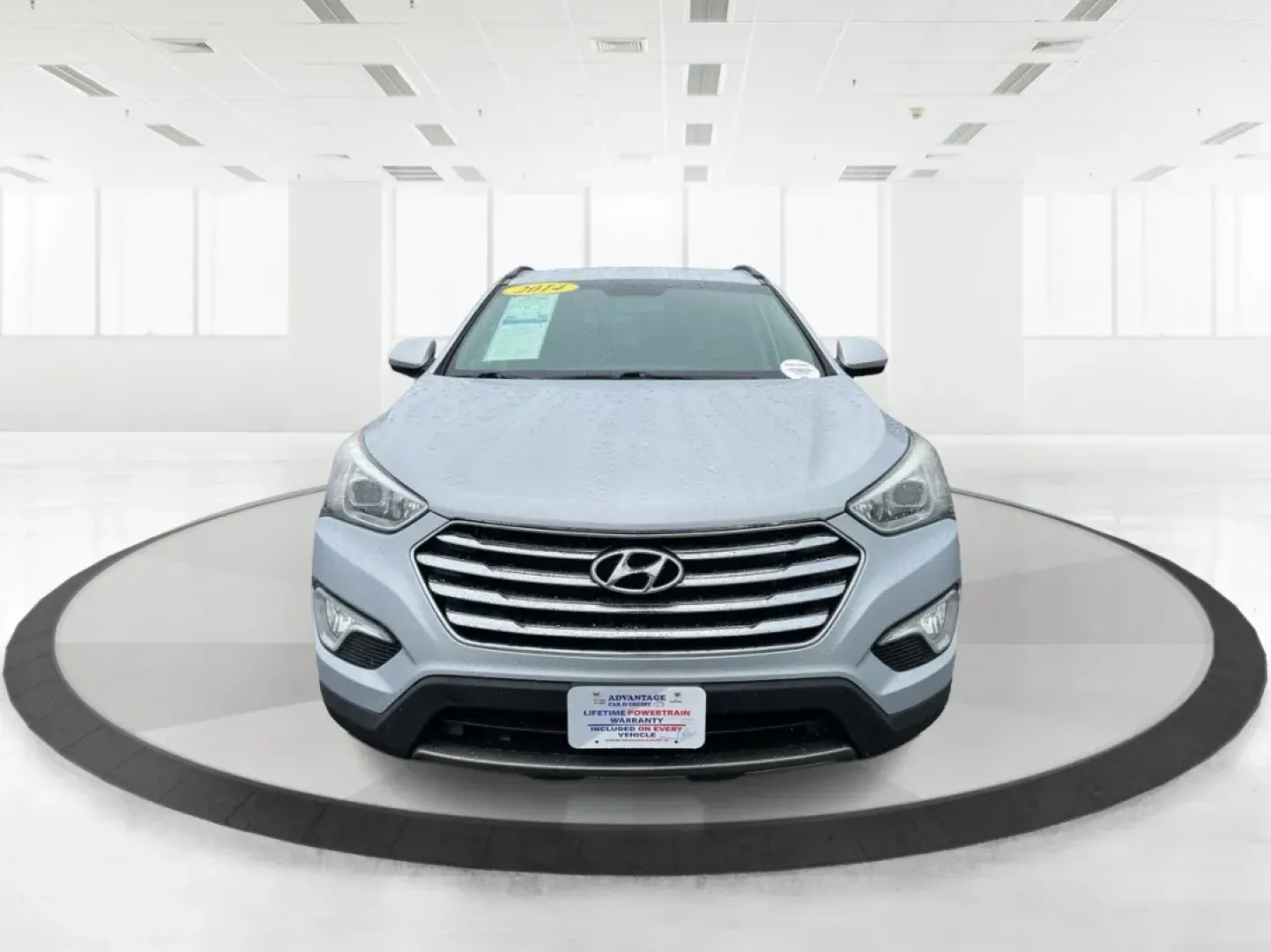 2014 Hyundai Santa Fe GLS (KM8SM4HF5EU) with an Lambda II 3.3L V-6 gasoline direct injection engine, located at 8750 N County Rd 25A, Piqua, OH, 45356, (937) 908-9800, 40.164391, -84.232513 - Looking for the perfect SUV to complement your busy lifestyle? Look no further than the 2014 Hyundai Santa Fe GLS, a vehicle designed for families, adventurers, and commuters alike. This reliable SUV, available at Advantage Car and Credit in Fairborn, OH, provides ample space, comfort, and modern fe - Photo#7