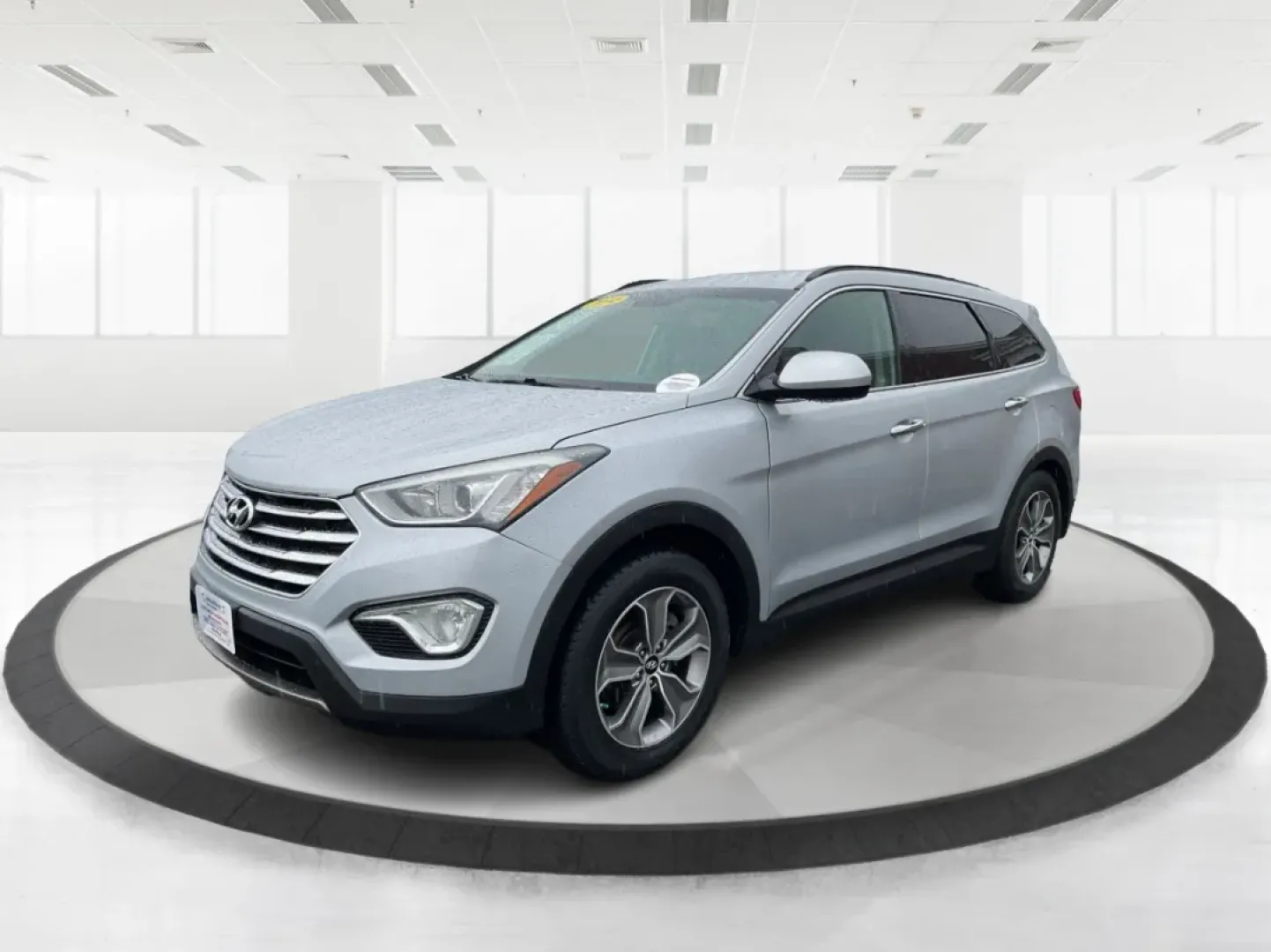 2014 Hyundai Santa Fe GLS (KM8SM4HF5EU) with an Lambda II 3.3L V-6 gasoline direct injection engine, located at 8750 N County Rd 25A, Piqua, OH, 45356, (937) 908-9800, 40.164391, -84.232513 - Looking for the perfect SUV to complement your busy lifestyle? Look no further than the 2014 Hyundai Santa Fe GLS, a vehicle designed for families, adventurers, and commuters alike. This reliable SUV, available at Advantage Car and Credit in Fairborn, OH, provides ample space, comfort, and modern fe - Photo#8