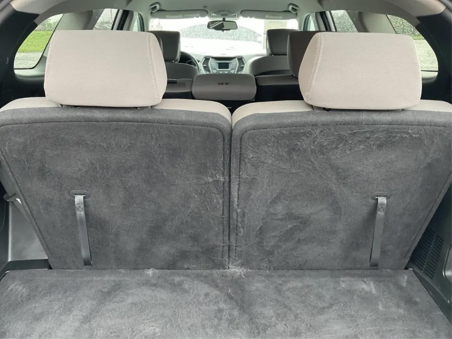 2014 Hyundai Santa Fe GLS (KM8SM4HF5EU) with an Lambda II 3.3L V-6 gasoline direct injection engine, located at 8750 N County Rd 25A, Piqua, OH, 45356, (937) 908-9800, 40.164391, -84.232513 - Looking for the perfect SUV to complement your busy lifestyle? Look no further than the 2014 Hyundai Santa Fe GLS, a vehicle designed for families, adventurers, and commuters alike. This reliable SUV, available at Advantage Car and Credit in Fairborn, OH, provides ample space, comfort, and modern fe - Photo#12