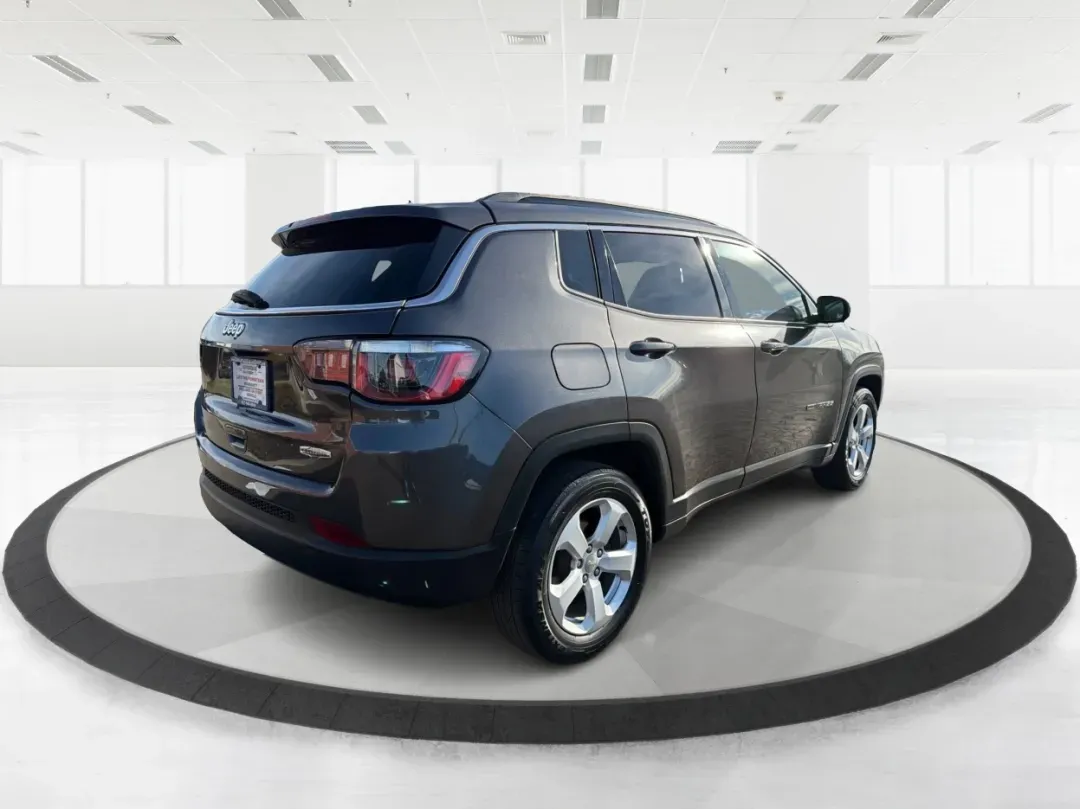 2018 Jeep Compass Latitude FWD (3C4NJCBB1JT) with an 2.4L I-4 variable valve control engine, located at 1951 S Dayton Lakeview Rd., New Carlisle, OH, 45344, (937) 908-9800, 39.890999, -84.050255 - **Adventure Awaits with This 2018 Jeep Compass Latitude FWD!**<br /> <br /> Transform your everyday travels into unforgettable adventures with the 2018 Jeep Compass Latitude FWD. This SUV is not just a mode of transportation; it's your ticket to exploration, whether it's cruising through the scenic - Photo#2