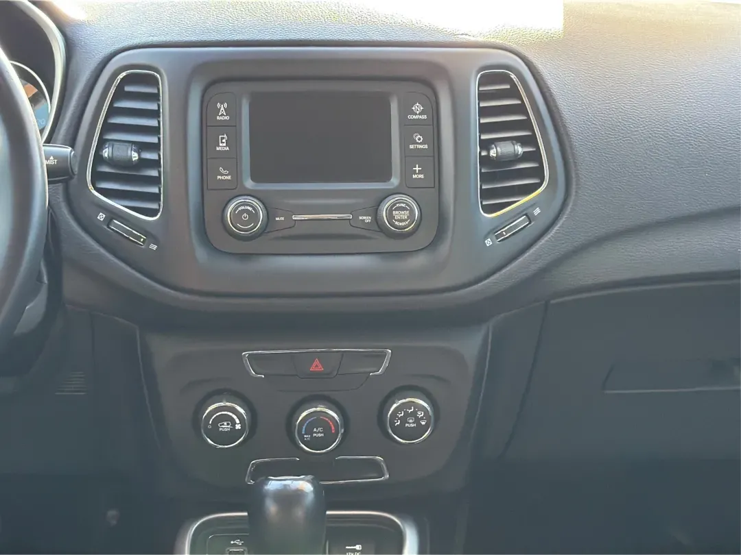 2018 Jeep Compass Latitude FWD (3C4NJCBB1JT) with an 2.4L I-4 variable valve control engine, located at 1951 S Dayton Lakeview Rd., New Carlisle, OH, 45344, (937) 908-9800, 39.890999, -84.050255 - **Adventure Awaits with This 2018 Jeep Compass Latitude FWD!**<br /> <br /> Transform your everyday travels into unforgettable adventures with the 2018 Jeep Compass Latitude FWD. This SUV is not just a mode of transportation; it's your ticket to exploration, whether it's cruising through the scenic - Photo#13