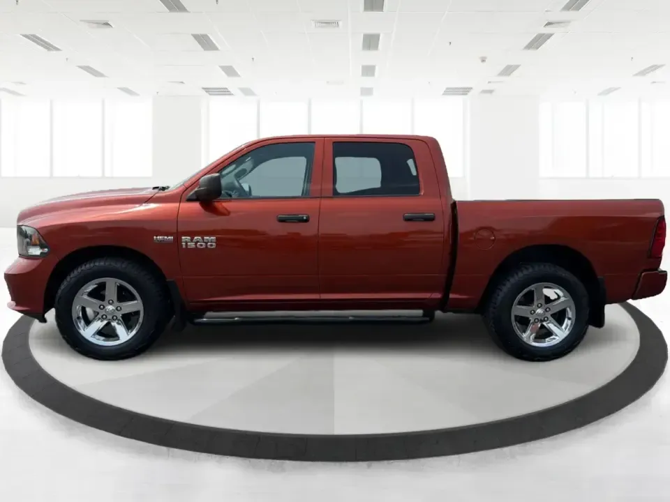 2013 Ram 1500 Tradesman Crew Cab SWB 4WD (1C6RR7KT8DS) with an 5.7L V8 OHV 16V engine, 6-Speed Automatic transmission, located at 1230 East Main St, Xenia, OH, 45385, (937) 908-9800, 39.688026, -83.910172 - Weekend projects, family road trips, and workweek commutes all get easier when you've got a full-size truck that's ready for whatever the day brings. This 2013 Ram 1500 Tradesman Crew Cab SWB 4WD in Copperhead Pearlcoat is the kind of do-it-all pickup that fits life in Xenia-whether you're hauling s- Photo#5