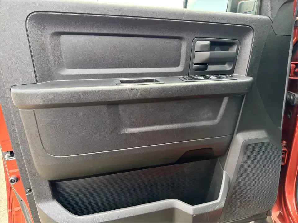 2013 Ram 1500 Tradesman Crew Cab SWB 4WD (1C6RR7KT8DS) with an 5.7L V8 OHV 16V engine, 6-Speed Automatic transmission, located at 1230 East Main St, Xenia, OH, 45385, (937) 908-9800, 39.688026, -83.910172 - Weekend projects, family road trips, and workweek commutes all get easier when you've got a full-size truck that's ready for whatever the day brings. This 2013 Ram 1500 Tradesman Crew Cab SWB 4WD in Copperhead Pearlcoat is the kind of do-it-all pickup that fits life in Xenia-whether you're hauling s- Photo#19