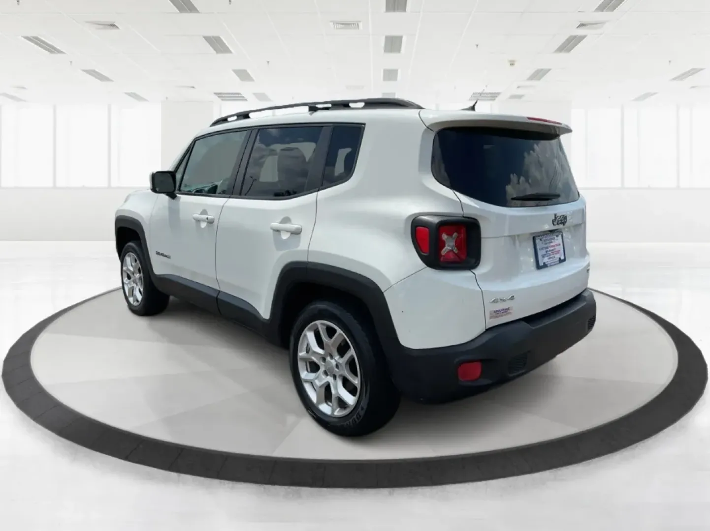 2015 Jeep Renegade Latitude (ZACCJBBTXFP) with an Other engine, located at 8750 N County Rd 25A, Piqua, OH, 45356, (937) 908-9800, 40.164391, -84.232513 - **Adventure Awaits with the 2015 Jeep Renegade Latitude Perfect for Your Next Journey!**<br /> <br /> Are you ready to embrace the open road? Whether you're planning a weekend getaway to Hocking Hills, dropping the kids off at school, or simply commuting through Fairborn, OH, the 2015 Jeep Renegade - Photo#4