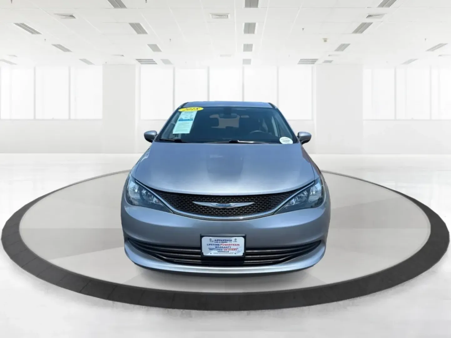 2018 Chrysler Pacifica Touring (2C4RC1DG2JR) with an 3.6L V-6 DOHC engine, located at 1951 S Dayton Lakeview Rd., New Carlisle, OH, 45344, (937) 908-9800, 39.890999, -84.050255 - Discover the ultimate family vehicle that perfectly balances comfort, space, and versatility-the 2018 Chrysler Pacifica Touring. Ideal for growing families and those who crave adventure, this passenger van is ready to take you on unforgettable road trips or to simply navigate the daily grind in styl - Photo#7