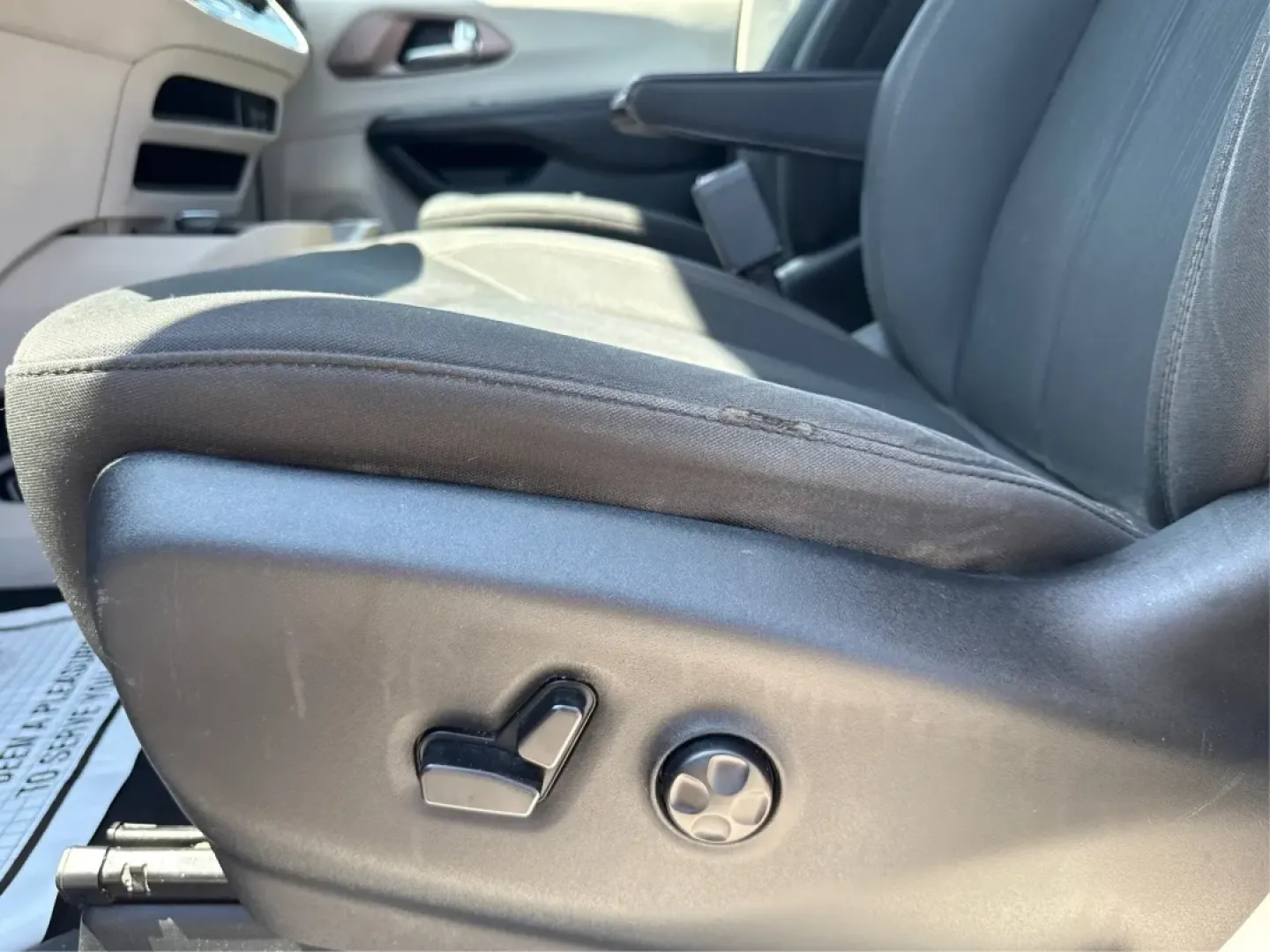 2018 Chrysler Pacifica Touring (2C4RC1DG2JR) with an 3.6L V-6 DOHC engine, located at 1951 S Dayton Lakeview Rd., New Carlisle, OH, 45344, (937) 908-9800, 39.890999, -84.050255 - Discover the ultimate family vehicle that perfectly balances comfort, space, and versatility-the 2018 Chrysler Pacifica Touring. Ideal for growing families and those who crave adventure, this passenger van is ready to take you on unforgettable road trips or to simply navigate the daily grind in styl - Photo#18