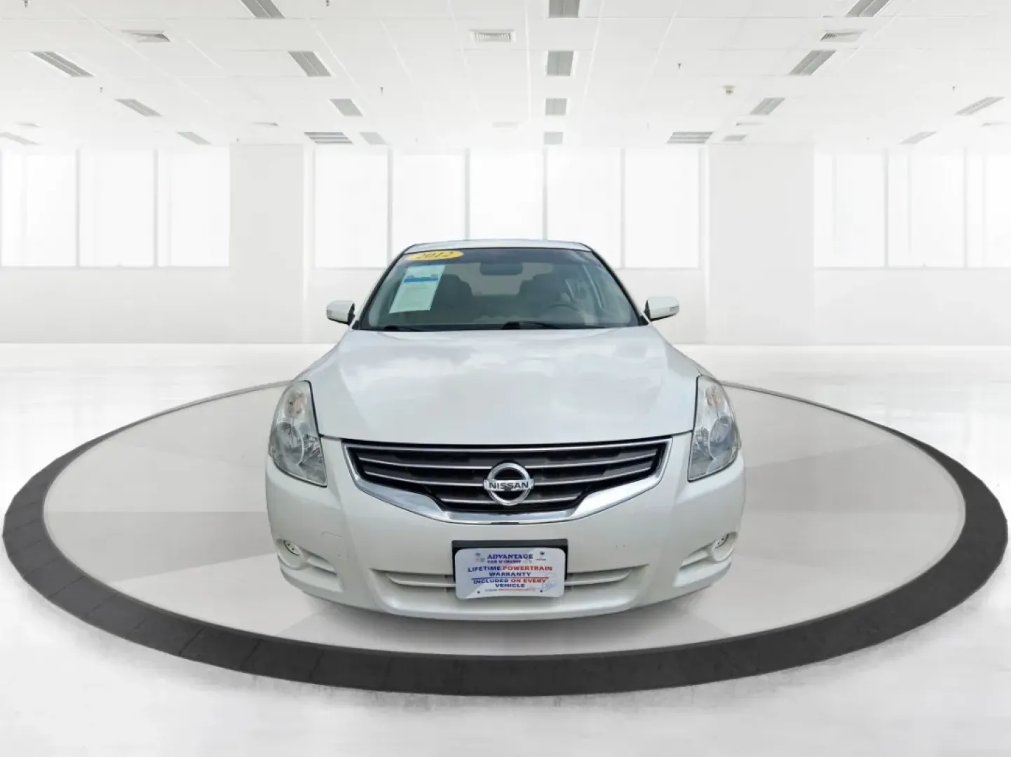 2012 Nissan Altima 2.5 S (1N4AL2APXCN) with an 2.5L I-4 DOHC engine, located at 1951 S Dayton Lakeview Rd., New Carlisle, OH, 45344, (937) 908-9800, 39.890999, -84.050255 - **Explore the Open Road with the 2012 Nissan Altima Perfect for Your Lifestyle!**<br /> <br /> Are you on the lookout for a reliable and stylish sedan that perfectly complements your active lifestyle? Look no further than this stunning 2012 Nissan Altima 2.5 S, available now at Advantage Car and Cr - Photo#7