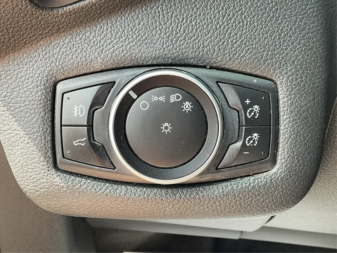 2017 Ford Escape SE (1FMCU0GD7HU) with an Other engine, located at 1951 S Dayton Lakeview Rd., New Carlisle, OH, 45344, (937) 908-9800, 39.890999, -84.050255 - **Experience Life on the Move with the 2017 Ford Escape SE at Advantage Car and Credit - Troy!**<br /> <br /> Are you ready to elevate your lifestyle with a versatile SUV that's perfect for family outings and weekend adventures? Look no further than the 2017 Ford Escape SE, available at Advantage Ca - Photo#17