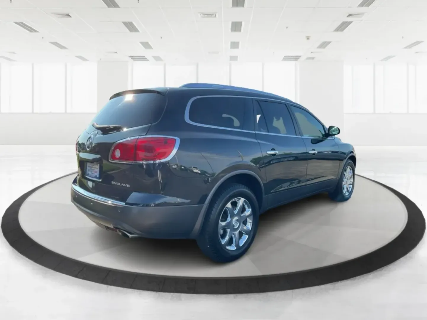 2010 Buick Enclave 2XL (5GALVCED3AJ) with an 3.6L V-6 gasoline direct injection engine, located at 4508 South Dixie Dr, Moraine, OH, 45439, (937) 908-9800, 39.689976, -84.218452 - **Experience the Ultimate Family Adventure with the 2010 Buick Enclave 2XL!**<br /> <br /> Are you ready for unforgettable family road trips or daily commutes that don't compromise on comfort? The 2010 Buick Enclave 2XL, available at Advantage Car and Credit in Moraine, OH, is your perfect companion - Photo#2