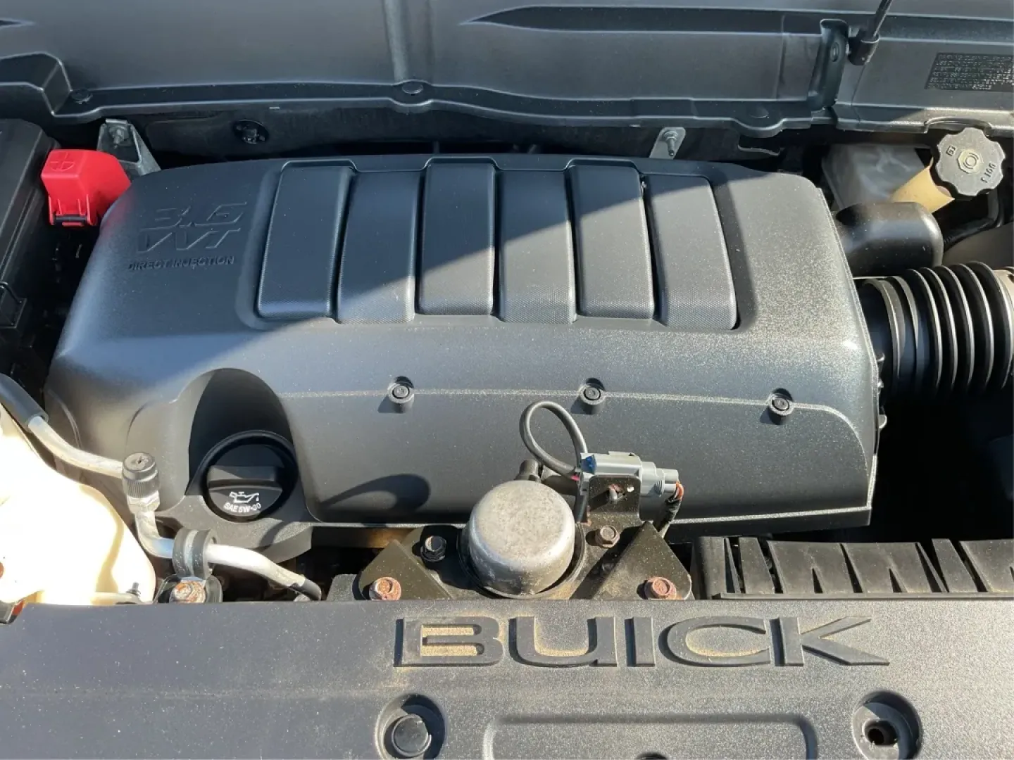 2010 Buick Enclave 2XL (5GALVCED3AJ) with an 3.6L V-6 gasoline direct injection engine, located at 4508 South Dixie Dr, Moraine, OH, 45439, (937) 908-9800, 39.689976, -84.218452 - **Experience the Ultimate Family Adventure with the 2010 Buick Enclave 2XL!**<br /> <br /> Are you ready for unforgettable family road trips or daily commutes that don't compromise on comfort? The 2010 Buick Enclave 2XL, available at Advantage Car and Credit in Moraine, OH, is your perfect companion - Photo#11