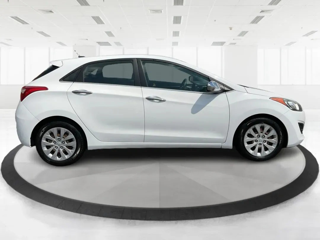 2017 Hyundai Elantra GT Base (KMHD35LH2HU) with an Other engine, located at 1184 Kauffman Ave, Fairborn, OH, 45324, (937) 908-9800, 39.807072, -84.030914 - **Discover the Perfect Commuter or Family Vehicle at Advantage Car and Credit - Piqua**<br /> <br /> Are you searching for a reliable vehicle that caters to your daily commute or weekend family adventures? Look no further than this 2017 Hyundai Elantra GT, now available for purchase at Advantage Car - Photo#1