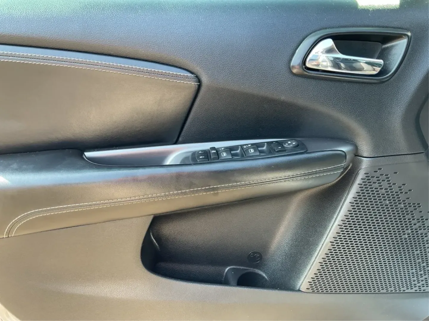 2016 Dodge Journey Crossroad Plus (3C4PDDGG2GT) with an Pentastar 3.6L V-6 DOHC engine, located at 1099 N County Rd 25A, Troy, OH, 45373, (937) 908-9800, 40.057079, -84.212883 - **Adventure Awaits with the 2016 Dodge Journey Crossroad Plus** <br /> <br /> Are you ready for your next family road trip or weekend adventure? The 2016 Dodge Journey Crossroad Plus is designed for those who crave versatility and comfort in their daily lives. This SUV is perfect for growing familie - Photo#18