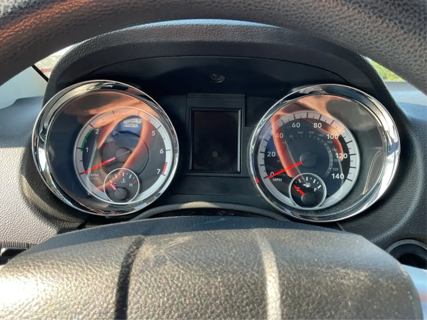 2013 Dodge Durango SXT (1C4RDJAG7DC) with an 3.6L V-6 DOHC engine, located at 8750 N County Rd 25A, Piqua, OH, 45356, (937) 908-9800, 40.164391, -84.232513 - **Discover Your Adventure with the 2013 Dodge Durango SXT at Advantage Car and Credit - Troy!**<br /> <br /> Are you in search of the perfect SUV to elevate your family outings, weekend adventures, or daily commutes? Look no further than the 2013 Dodge Durango SXT, where spaciousness meets versatili - Photo#15