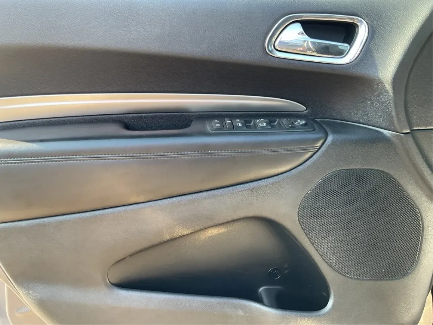 2013 Dodge Durango SXT (1C4RDJAG7DC) with an 3.6L V-6 DOHC engine, located at 8750 N County Rd 25A, Piqua, OH, 45356, (937) 908-9800, 40.164391, -84.232513 - **Discover Your Adventure with the 2013 Dodge Durango SXT at Advantage Car and Credit - Troy!**<br /> <br /> Are you in search of the perfect SUV to elevate your family outings, weekend adventures, or daily commutes? Look no further than the 2013 Dodge Durango SXT, where spaciousness meets versatili - Photo#19