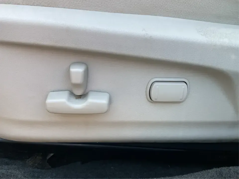 2013 Subaru Outback 2.5i Limited (4S4BRBKC0D3) with an 2.5L H-4 DOHC engine, Continuously Variable Transmission (CVT) transmission, located at 401 Woodman Dr, Riverside, OH, 45431, (937) 908-9800, 39.760899, -84.123421 - **Adventure Awaits with This 2013 Subaru Outback! Perfect for Weekend Getaways and Daily Commutes**<br /> <br /> Looking for a versatile vehicle that can handle everything from family road trips to daily commutes? Look no further than this 2013 Subaru Outback 2.5i Limited, now available at Advantage - Photo#16