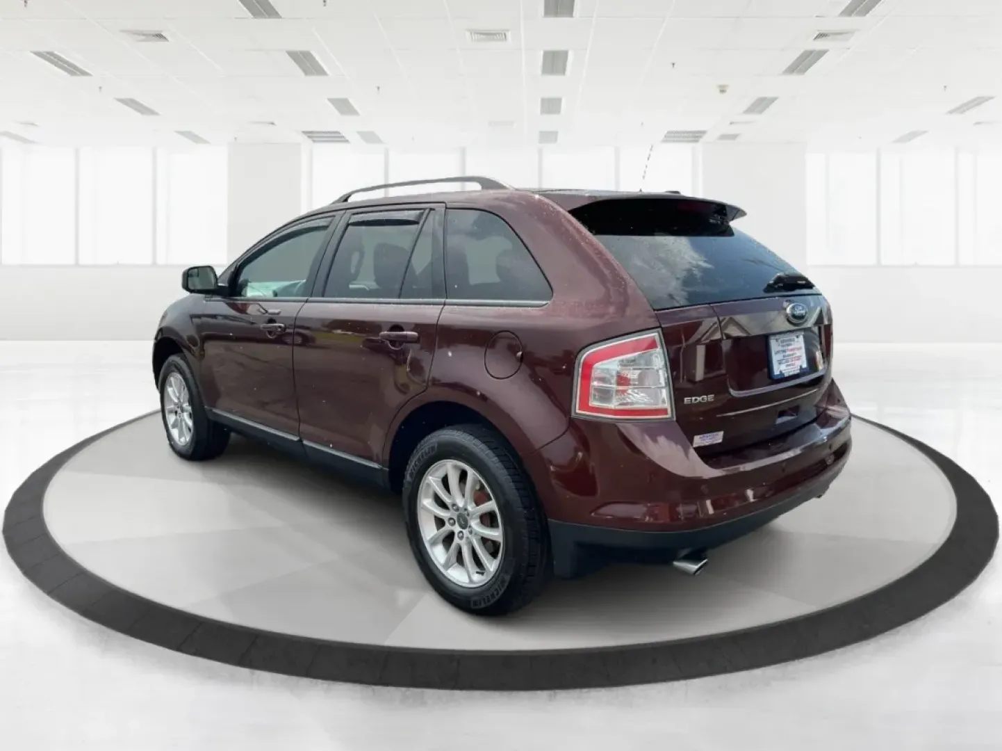 2010 Ford Edge SEL (2FMDK3JC4AB) with an Duratec 3.5L V-6 DOHC engine, located at 1230 East Main St, Xenia, OH, 45385, (937) 908-9800, 39.688026, -83.910172 - Are you ready to elevate your driving experience with a vehicle that fits your dynamic lifestyle? Whether you're embarking on an unforgettable family road trip, commuting to work, or simply running errands around Xenia, the 2010 Ford Edge SEL is the perfect companion for all your adventures. Availab - Photo#4