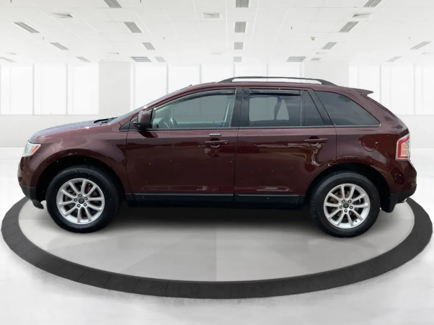 2010 Ford Edge SEL (2FMDK3JC4AB) with an Duratec 3.5L V-6 DOHC engine, located at 1230 East Main St, Xenia, OH, 45385, (937) 908-9800, 39.688026, -83.910172 - Are you ready to elevate your driving experience with a vehicle that fits your dynamic lifestyle? Whether you're embarking on an unforgettable family road trip, commuting to work, or simply running errands around Xenia, the 2010 Ford Edge SEL is the perfect companion for all your adventures. Availab - Photo#5