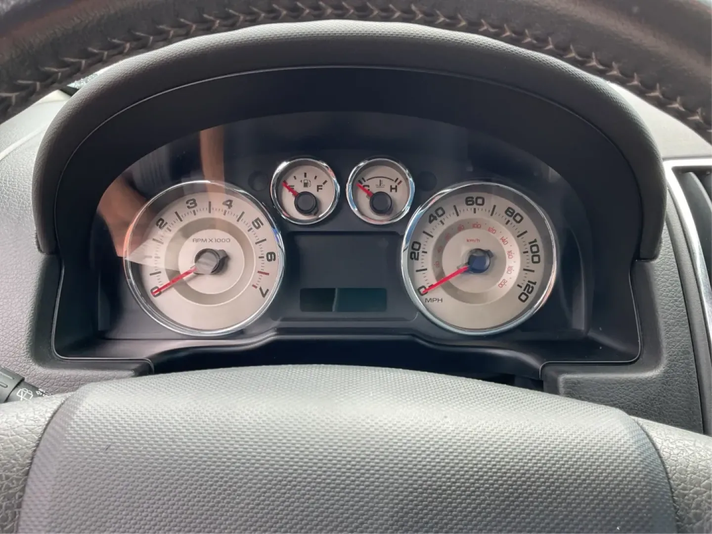 2010 Ford Edge SEL (2FMDK3JC4AB) with an Duratec 3.5L V-6 DOHC engine, located at 1230 East Main St, Xenia, OH, 45385, (937) 908-9800, 39.688026, -83.910172 - Are you ready to elevate your driving experience with a vehicle that fits your dynamic lifestyle? Whether you're embarking on an unforgettable family road trip, commuting to work, or simply running errands around Xenia, the 2010 Ford Edge SEL is the perfect companion for all your adventures. Availab - Photo#15