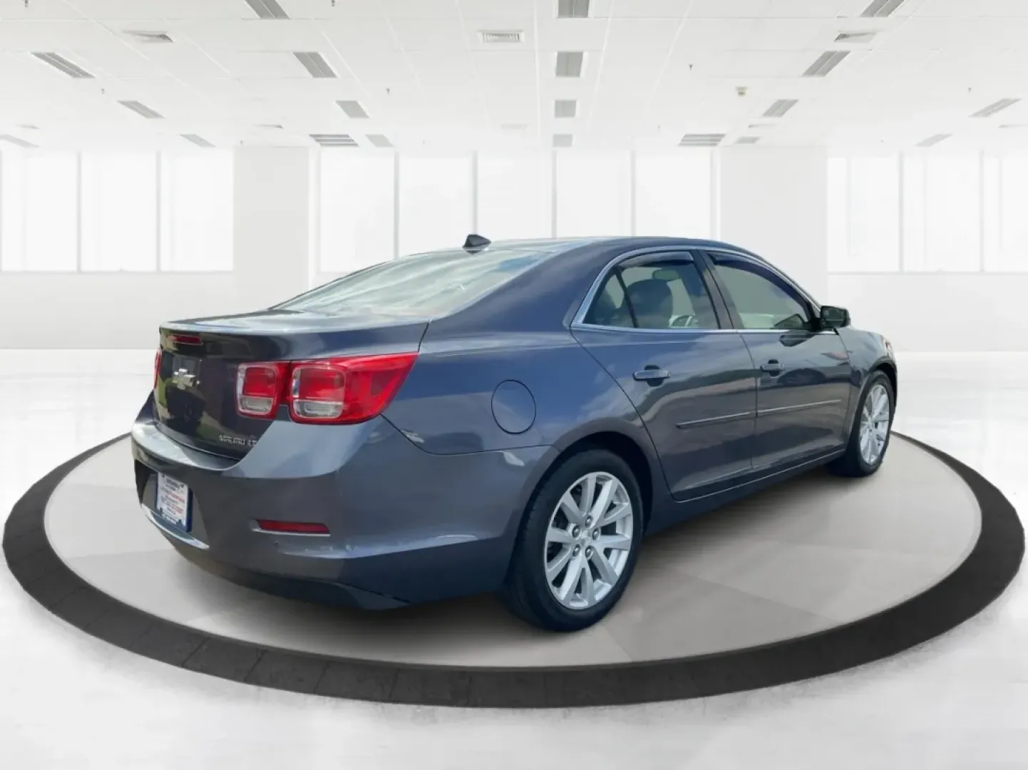 2013 Chevrolet Malibu 2LT (1G11E5SA7DF) with an ECOTEC 2.5L I-4 gasoline direct injection engine, located at 4508 South Dixie Dr, Moraine, OH, 45439, (937) 908-9800, 39.689976, -84.218452 - **Discover the 2013 Chevrolet Malibu 2LT Your Ideal Commuter Companion!**<br /> <br /> Are you seeking a reliable sedan that effortlessly combines comfort with style? Look no further! At Advantage Car and Credit in Moraine, OH, we present the 2013 Chevrolet Malibu 2LT, a perfect choice for daily co - Photo#2